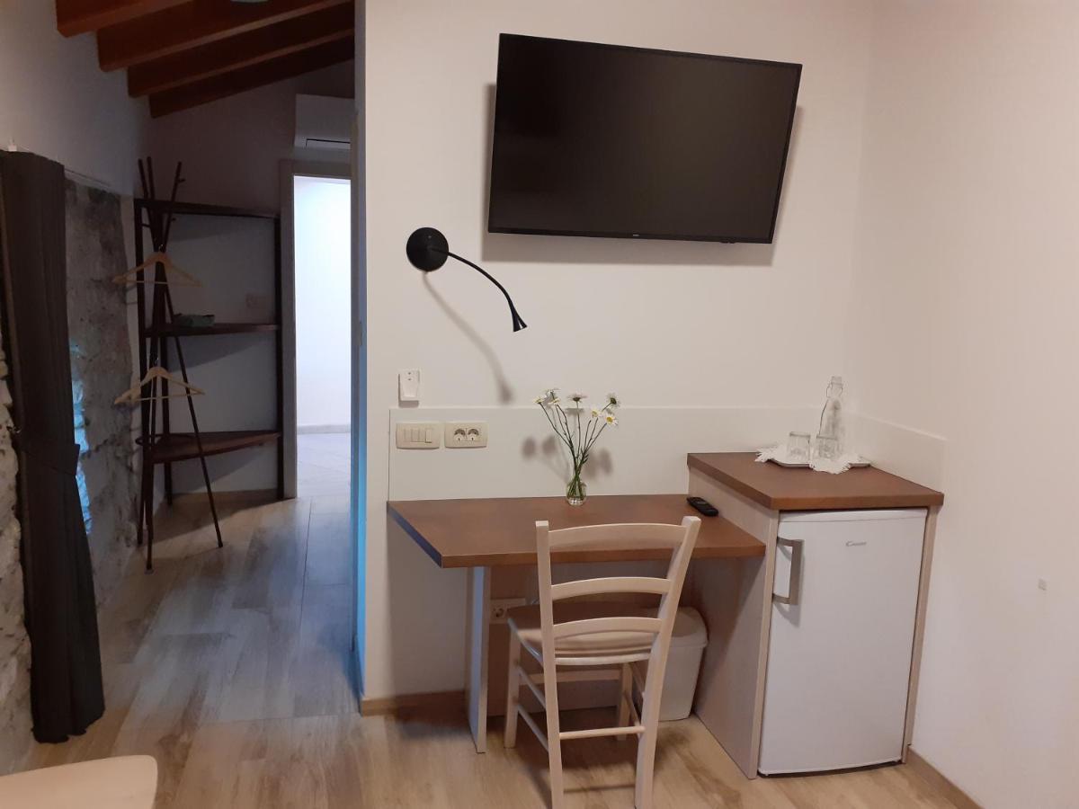Apartmaji In Sobe Odlicna Hisa Stanjel Bagian luar foto