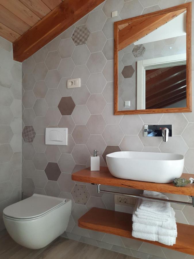 Apartmaji In Sobe Odlicna Hisa Stanjel Bagian luar foto
